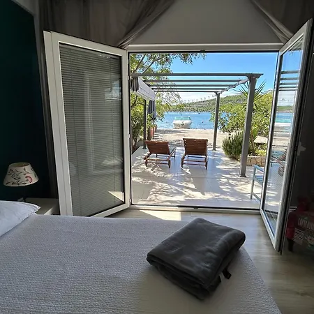 Toma - House By The Sea