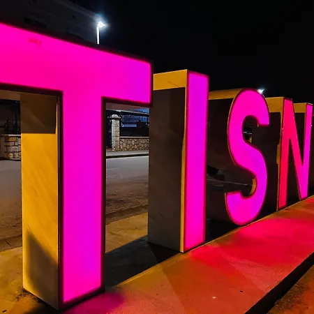 Toma - House By The Sea Apartman *