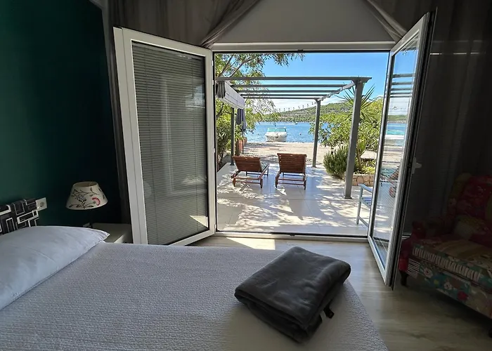 Toma - House By The Sea